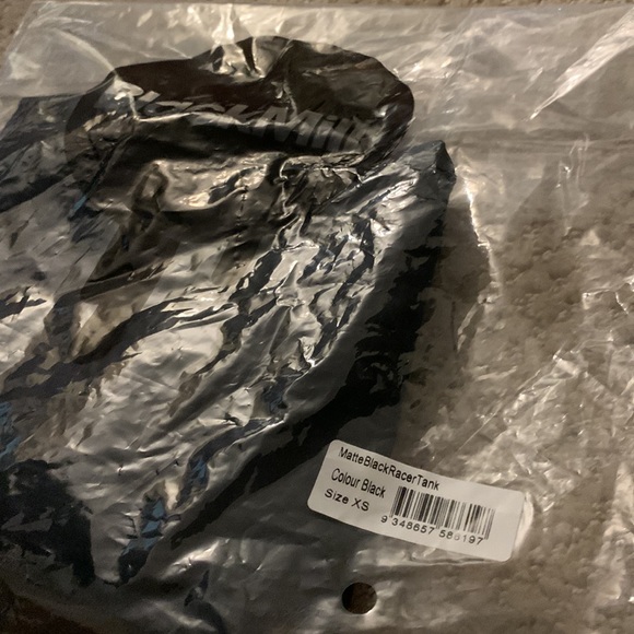 Blackmilk high neck seamless tank - Picture 5 of 5